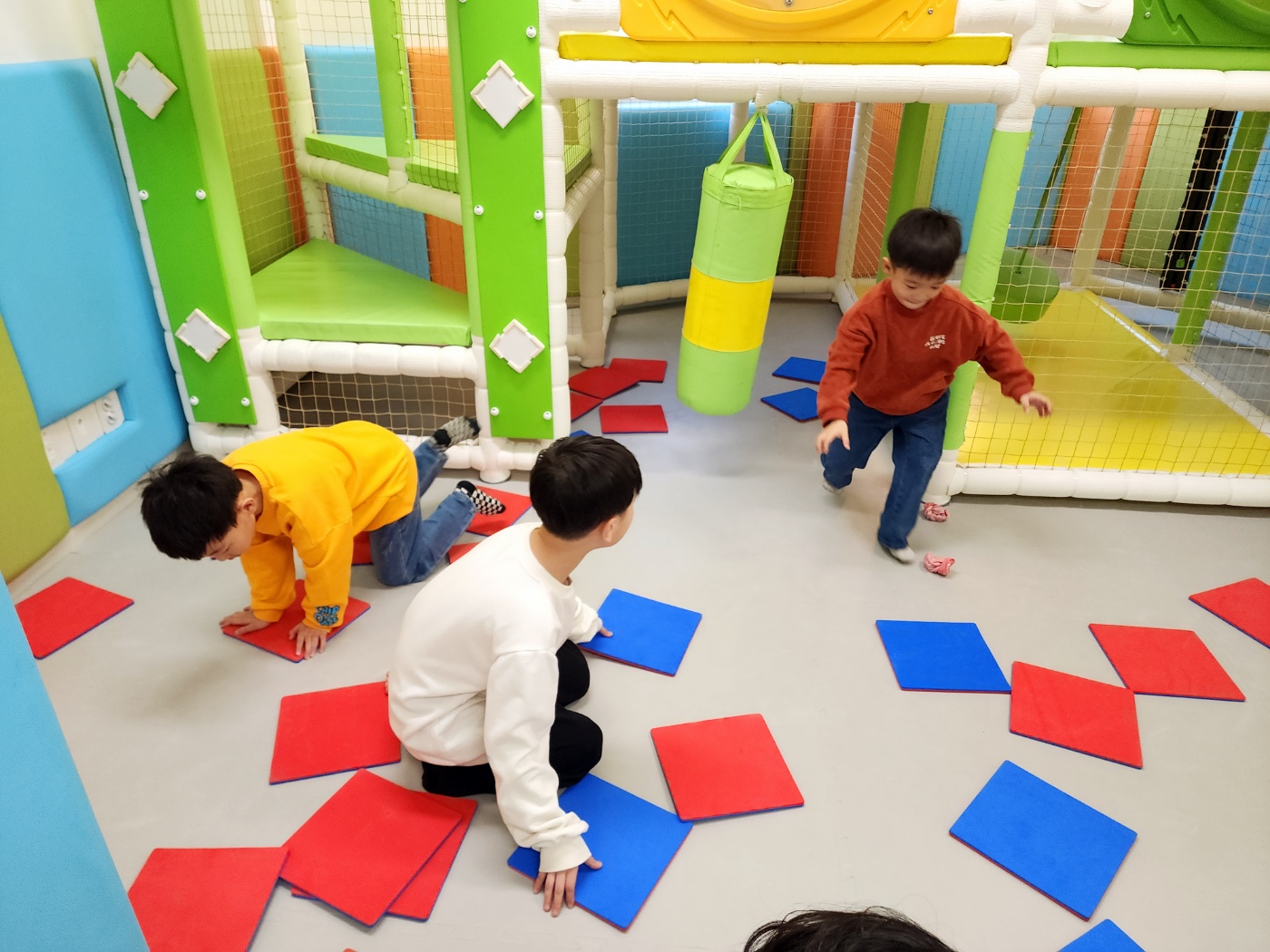 6번째 이미지:센터 외부6